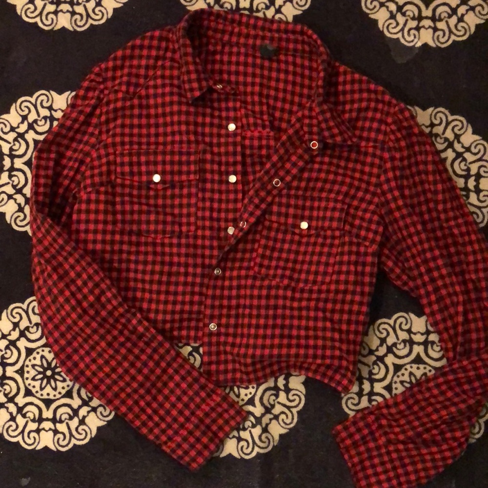 Plaid crop shirt